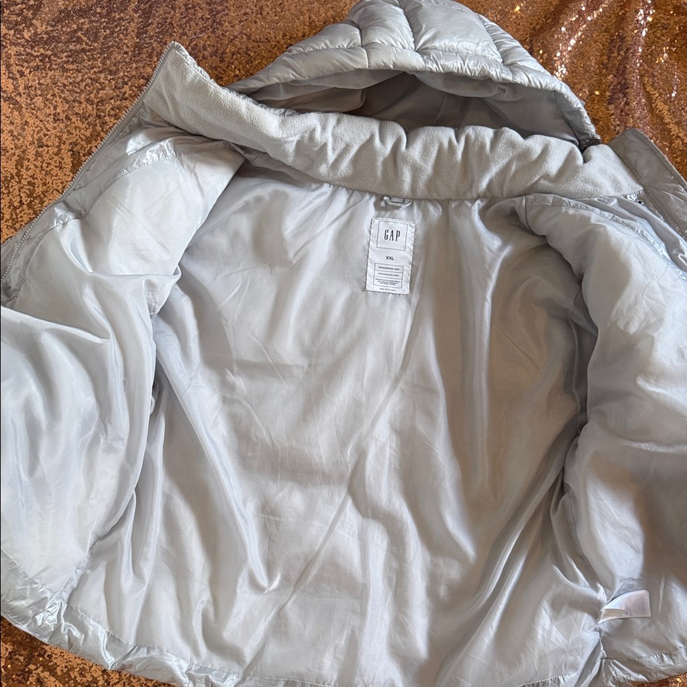 Gap Women’s Silver Coldcontrol Max Puffer Coat with Hood - Picture 5 of 5
